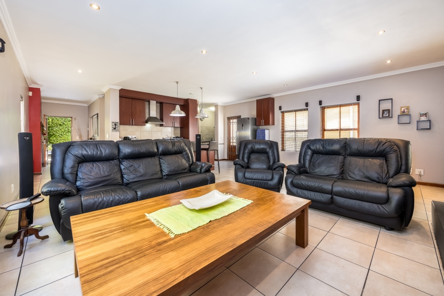 3 Bedroom Property for Sale in Vierlanden Western Cape